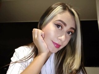 AnneSaenz real ass
