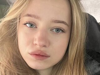 CarmelVansciver show amateur