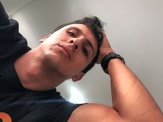 DavisFox online adult