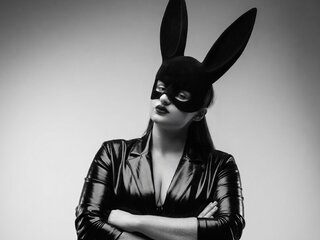 EllaHorton camshow adult