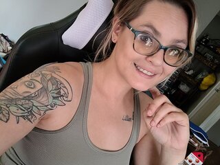 Naughtytattoomom porn shows